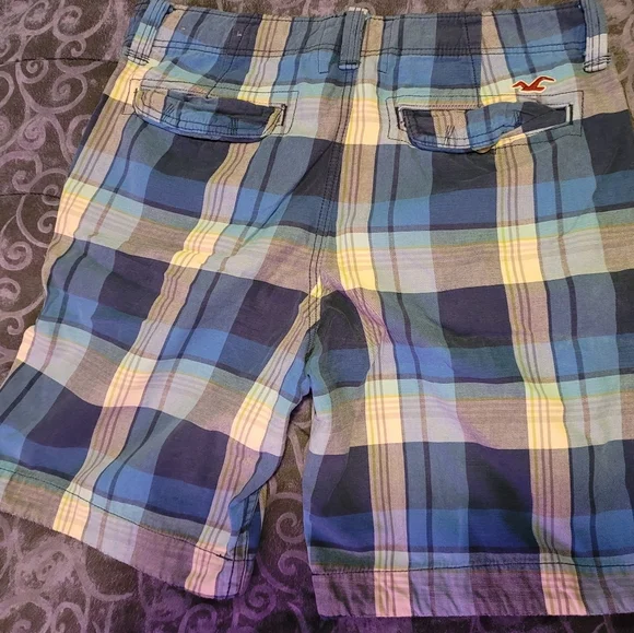 Men's Hollister Plaid Shorts - Picture 2 of 3